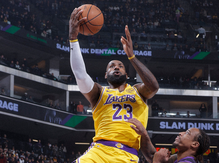 炸金花-爆冷！威少22分7助，湖人惨败国王，东契奇42分，一战看清四件事